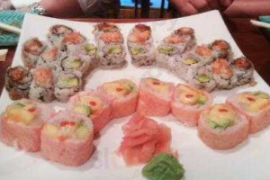 Vic Sushi food