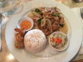 Adej's Bangkok Cafe food