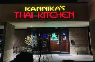 Kannika's Thai Kitchen food