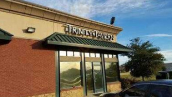 Trinity Tavern outside