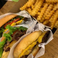 Shake Shack Grand Central Terminal food