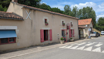 Auberge De La Blourde food