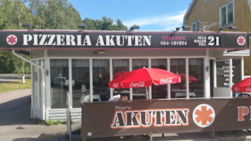 Pizzeria Akuten outside