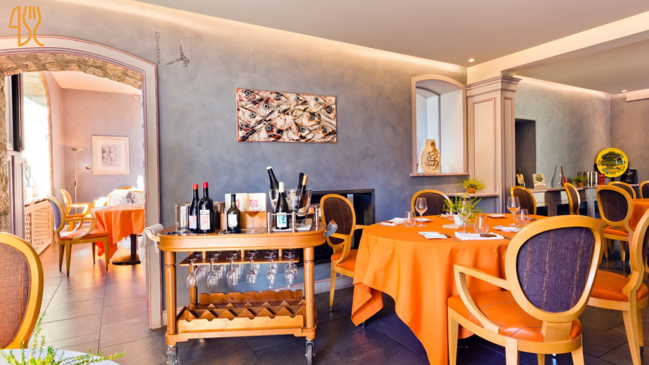 restaurant image