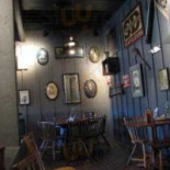 Cracker Barrel Dentro