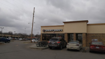 Jimmy John's outside