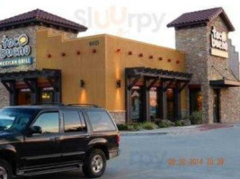 Taco Bueno outside