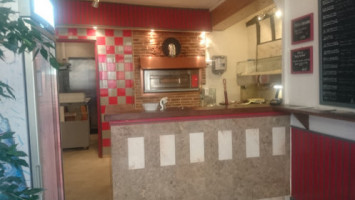 Auxois Pizza food