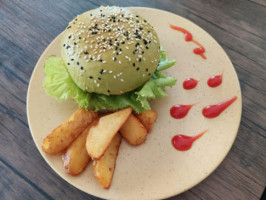 Burger Che Fadil food