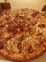 Duccini's Pizza food