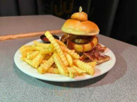 Wooden Nickel Tavern food