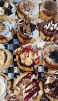 Cinnaholic food