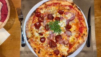 Pizzeria Pinocchio Santo Toma food