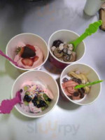 Menchie?s Frozen Yogurt food