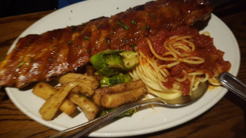 Zala's Steak & Pizza House food