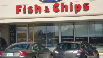 Golden Fish & Chips outside