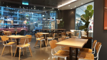 The Coffee Bean Tea Leaf (hartamas Shopping Centre) inside