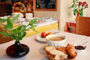 L'auberge Du Cèdre inside