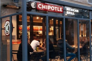 Chipotle Bd Saint-germain inside