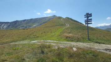 Chalet Le Foehn outside