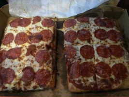 Little Caesars Pizza food