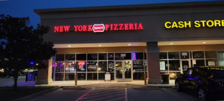 Russo's New York Pizzeria And Italian Kitchen League City outside