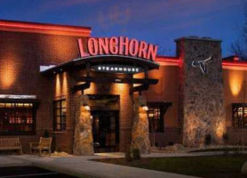 Longhorn Steakhouse food