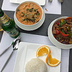 Rungruang Thai Restaurant & Takeaway food