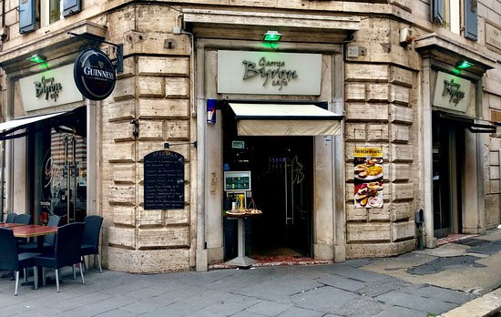 George Byron Café À l'intérieur