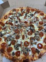 Veltre's Pizza food