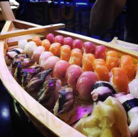 Sushi Para food