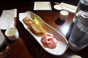 Ora Sushi food