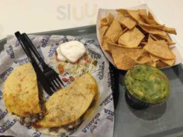 La Salsa Fresh Mexican Grill food