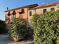 Trattoria Osteria La Paradora outside