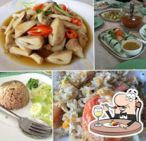 ร้านอาหารเพิ่มบุญ food