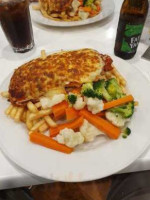 Lazy Moes Bendigo food