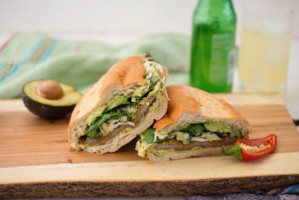 Tortas Oasis food