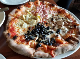 Antica Pizzeria & Ristorante food