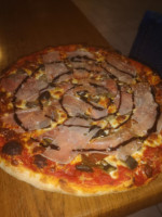 Dam's Pizza food