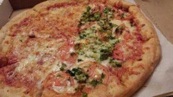 Bentoulis Pizza food