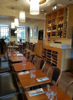 Willi's Wine Bar inside