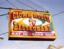 Petes Clown House food