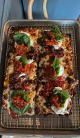 Emmy Squared Pizza: The Gulch Nashville, Tennessee food