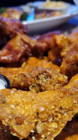 Pluckers Wing food