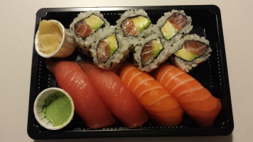 Kiwa Sushi food