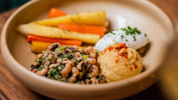 Cantinho dos Bragança food