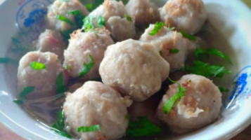 Warung Bakso Pak Dut food