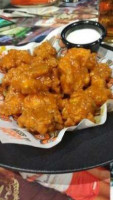 Hooters food