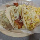 Taco Aranda Mexican Food Dentro