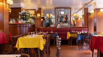 Le Relais de l'Entrecote food